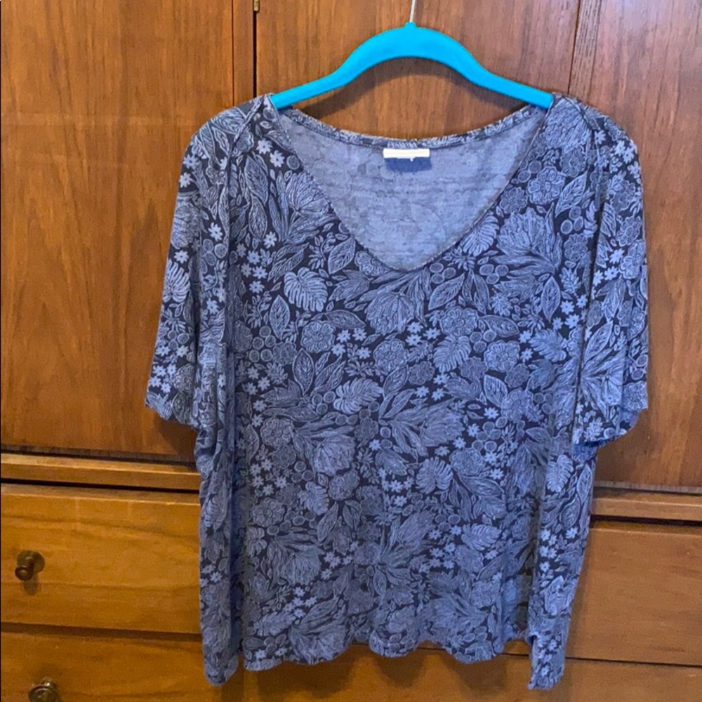 Casual tee